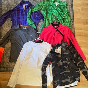 Size XL under armour tops